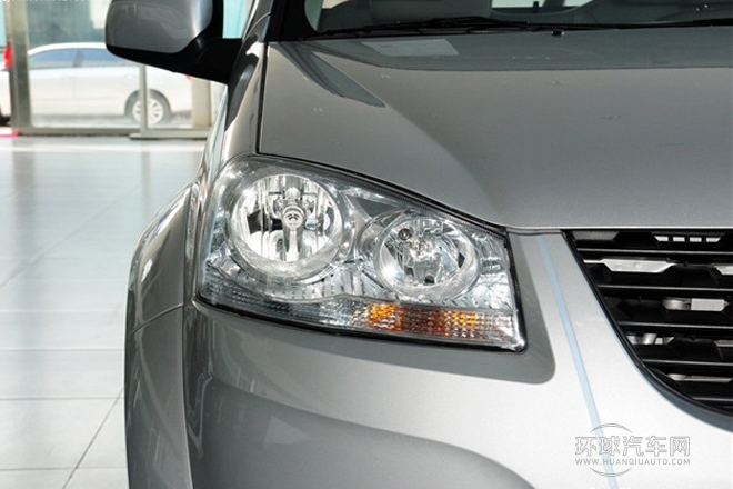 2011款 2.4L公務(wù)版 豪華型 四驅(qū)小雙排