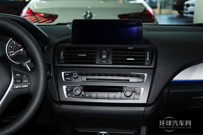 2013款 改款 M135i 5門版