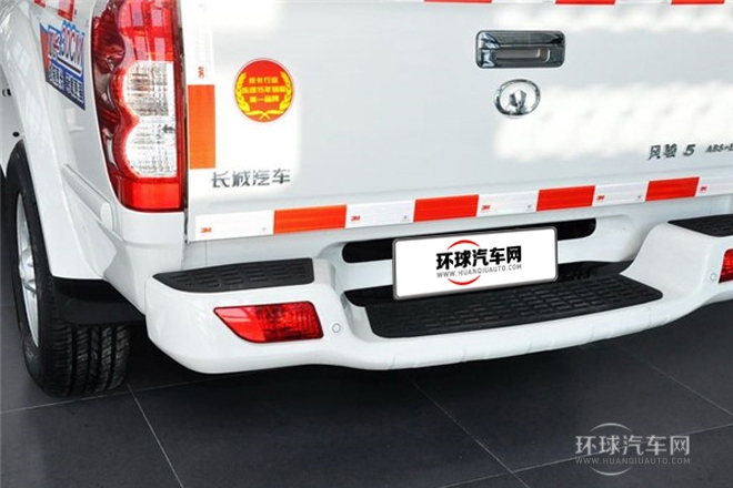 2011款 2.4L公務(wù)版 豪華型 四驅(qū)大雙排