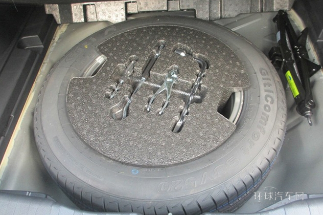 2013款升級版 1.5T  手動兩驅精英型