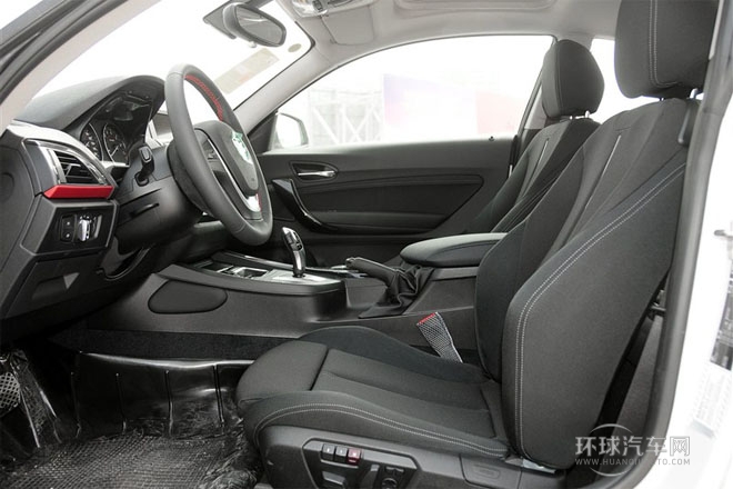 2014款 220i 運(yùn)動(dòng)設(shè)計(jì)套裝