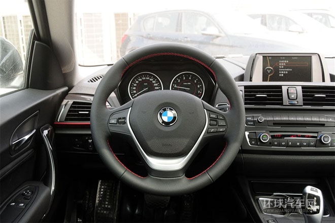 2014款 220i 運(yùn)動(dòng)設(shè)計(jì)套裝