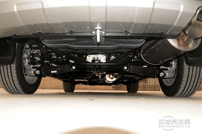 2013款 運(yùn)動(dòng)版 1.5T 手動(dòng)四驅(qū)尊貴型