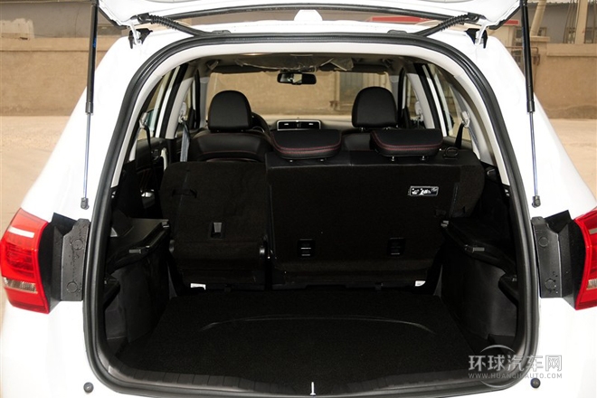 2013款 運動版 1.5T 手動四驅尊貴型