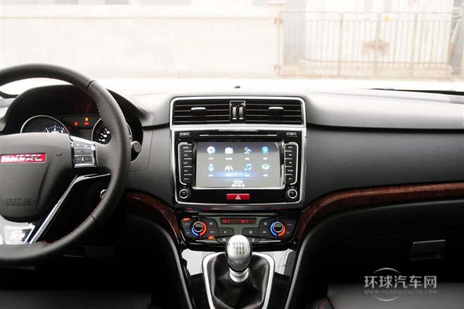 2013款 運動版 1.5T 手動四驅尊貴型