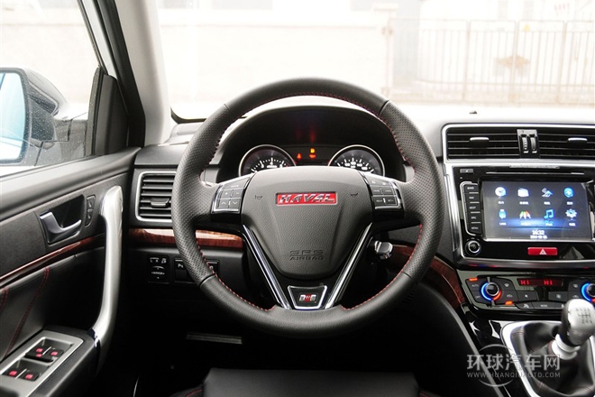 2013款 運動版 1.5T 手動四驅尊貴型