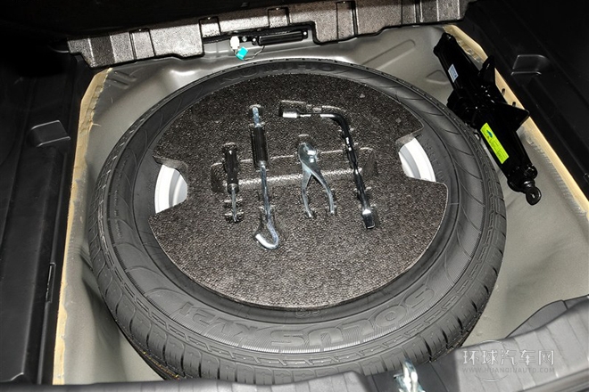 2013款 運動版 1.5T 手動四驅精英型