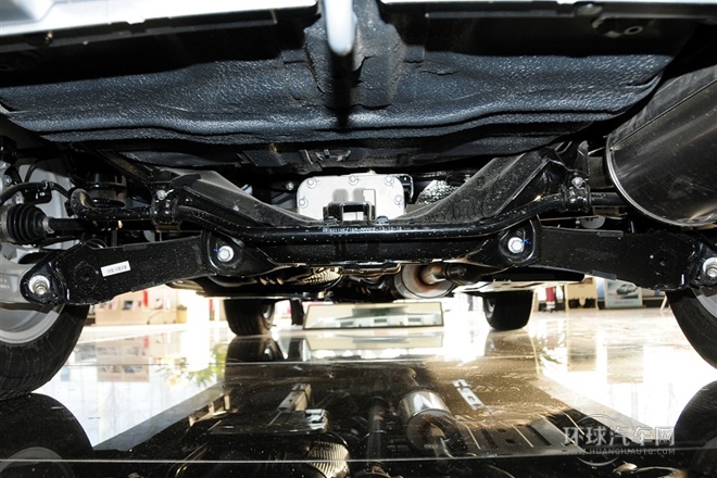 2013款 升級(jí)版 1.5T 手動(dòng)四驅(qū)精英型