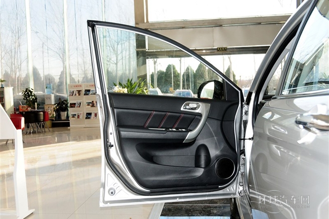 2013款 升級版 1.5T 手動四驅精英型