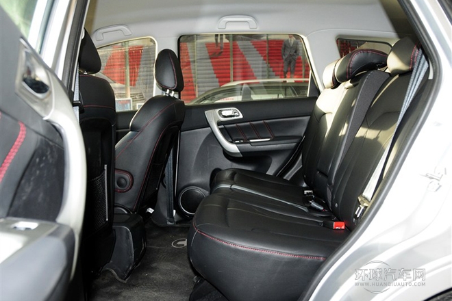 2013款 升級(jí)版 1.5T 手動(dòng)四驅(qū)精英型