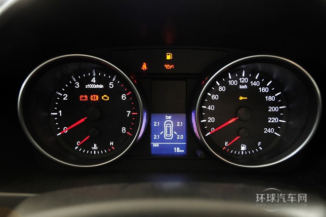 2013款 升級版 1.5T 手動四驅精英型