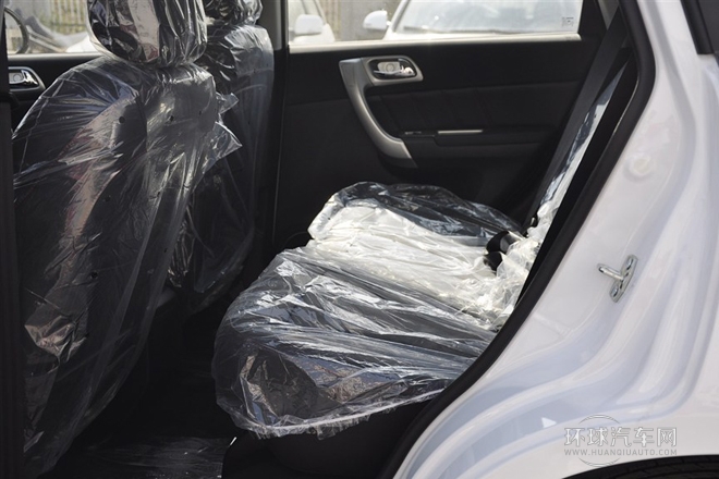 2013款 升級版 1.5T 手動四驅尊貴型