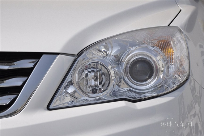 2013款 升級(jí)版 1.5T 手動(dòng)四驅(qū)尊貴型