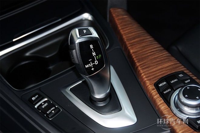 2013款 320i 風(fēng)尚設(shè)計(jì)套裝