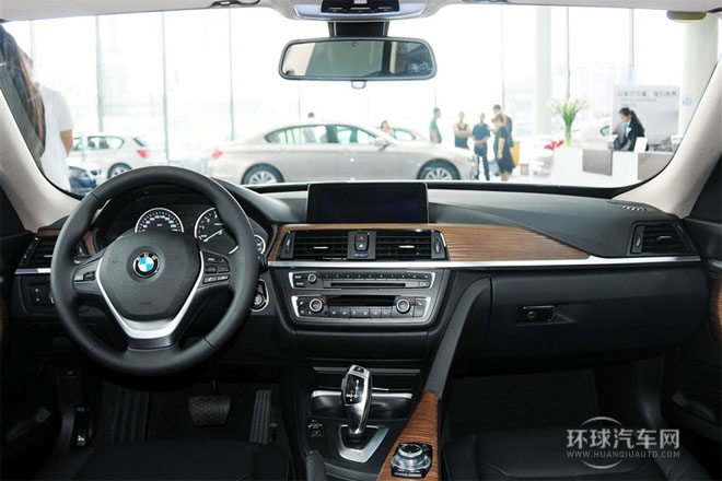 2013款 320i 風(fēng)尚設(shè)計套裝