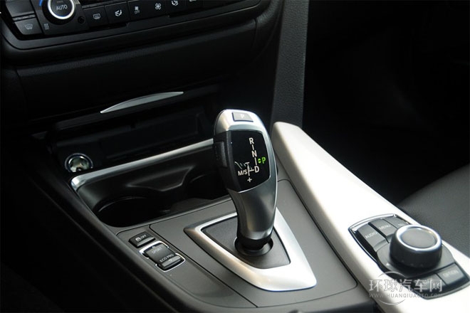 2013款 320i 領(lǐng)先型