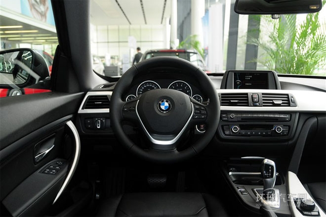 2013款 320i 領先型