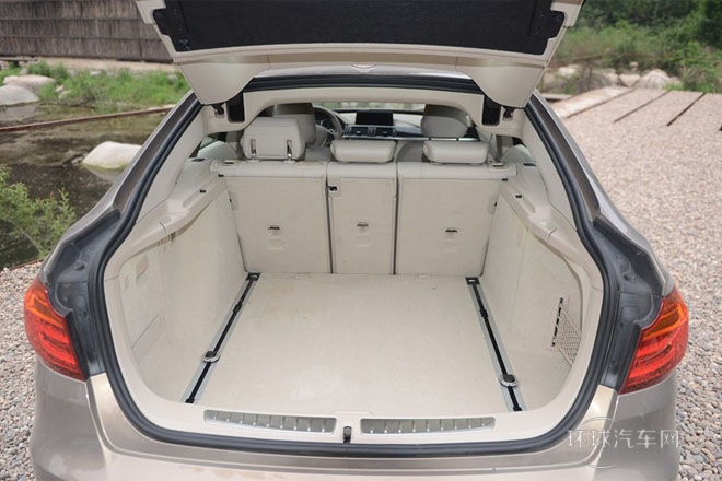 2013款 328i 風(fēng)尚設(shè)計(jì)套裝