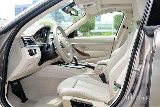 2013款 335i 風(fēng)尚設(shè)計(jì)套裝