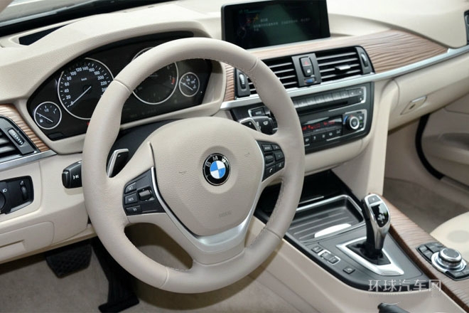 2013款 335i 風(fēng)尚設(shè)計(jì)套裝