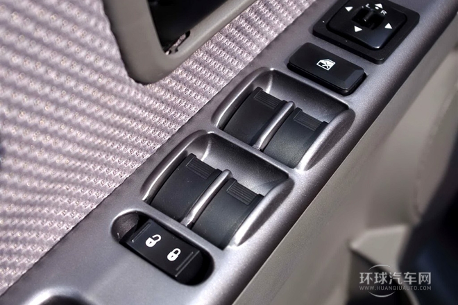 2013款 2.2T柴油四驅短軸