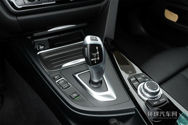 2014款 420i Gran Coupe 運(yùn)動(dòng)設(shè)計(jì)套裝