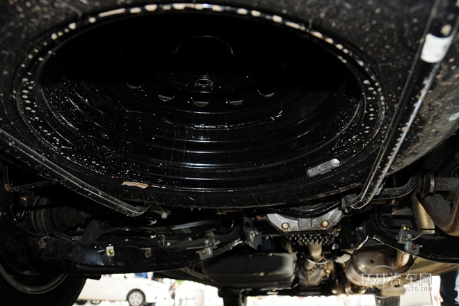 2010款 2.4L-3代 尊領(lǐng)標(biāo)準(zhǔn)型9座4RB2