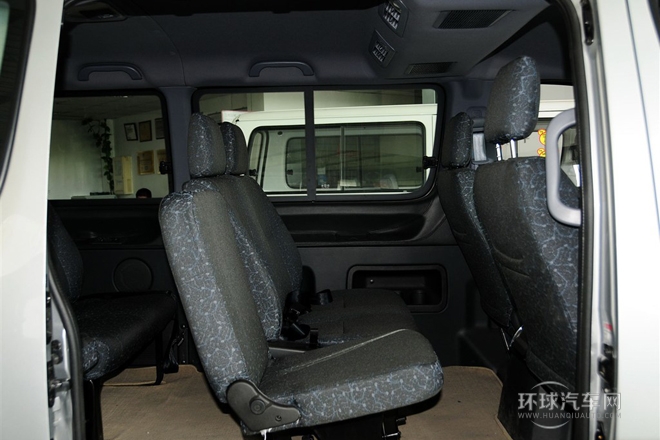 2010款 2.4L-3代 尊領(lǐng)豪華型長軸11座4RB2