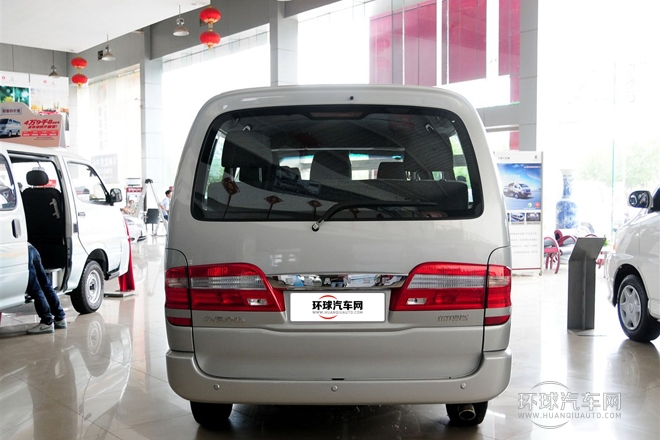 2010款 2.4L-3代 尊領(lǐng)豪華型長軸11座4RB2