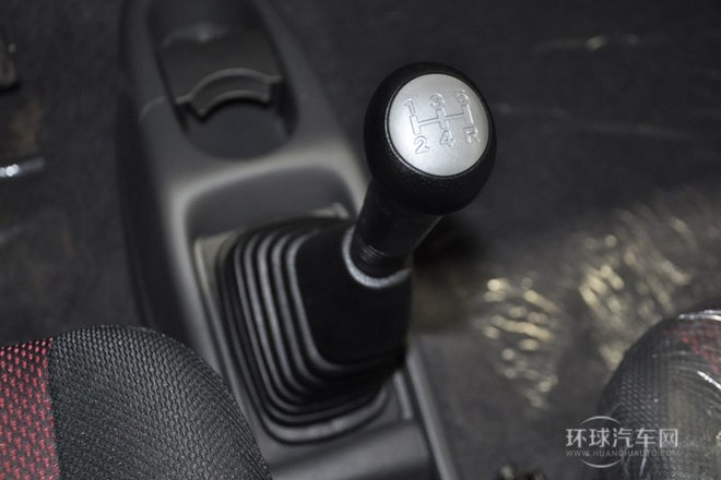 2013款 創業版 1.0L 舒適型