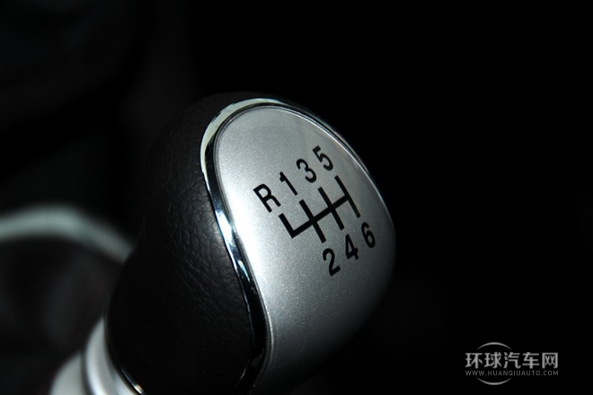 2013款 運動版 1.5T 手動兩驅(qū)尊貴型