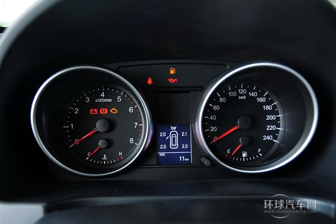 2013款 運動版 1.5T 手動兩驅尊貴型