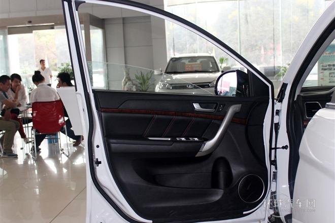 2013款運動版 1.5T  手動兩驅(qū)精英型