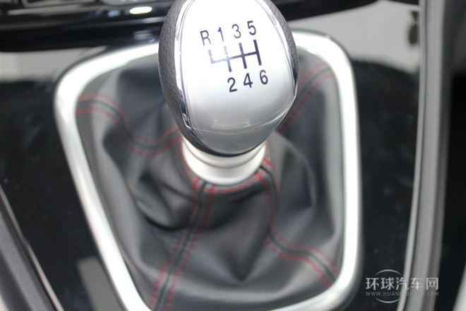 2013款運動版 1.5T  手動兩驅精英型