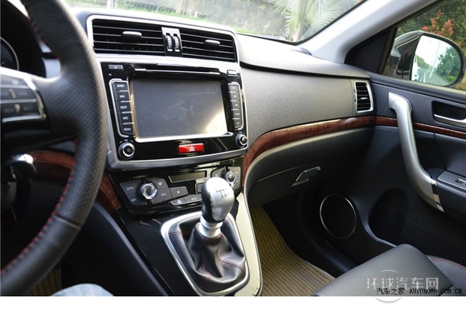 2013款運動版 1.5T  手動兩驅精英型