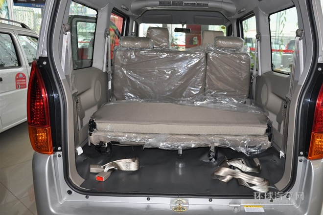 2009款 1.4L手動舒適型 陽光版