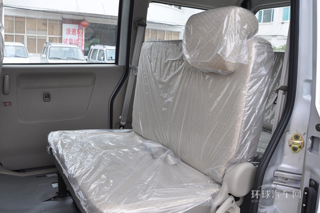 2010款 1.2L手動標準型 陽光版