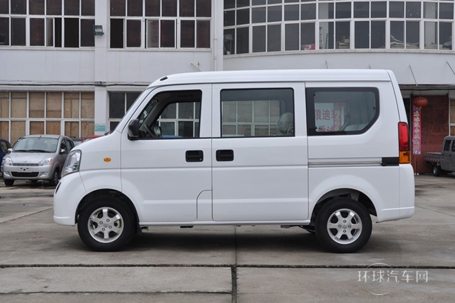 2010款 1.2L手動(dòng)標(biāo)準(zhǔn)型 陽光版