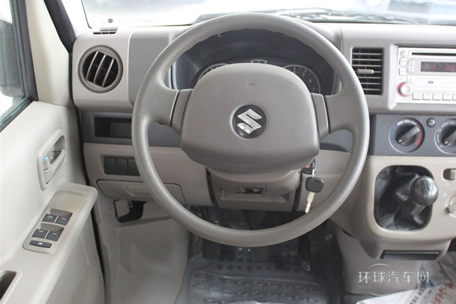 2010款 1.2L手動舒適型 陽光版