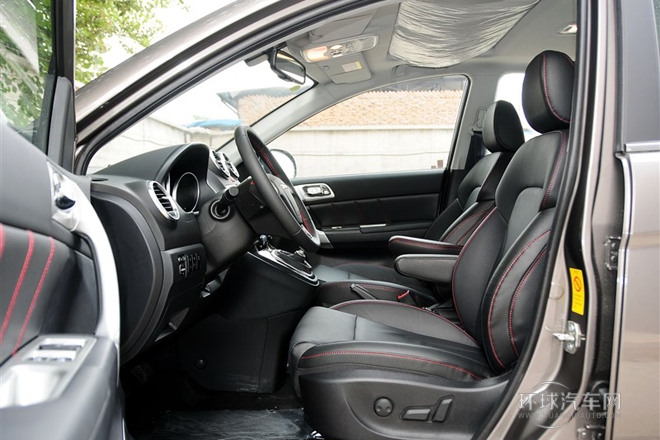 2013款 升級版 1.5T 手動兩驅尊貴型