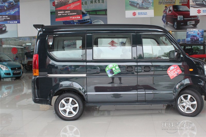 2010款 1.2L手動舒適型 陽光版