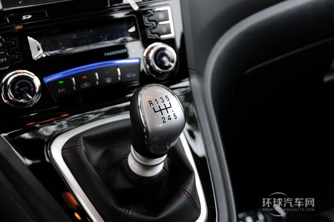 2013款 升級版 1.5T 手動兩驅尊貴型