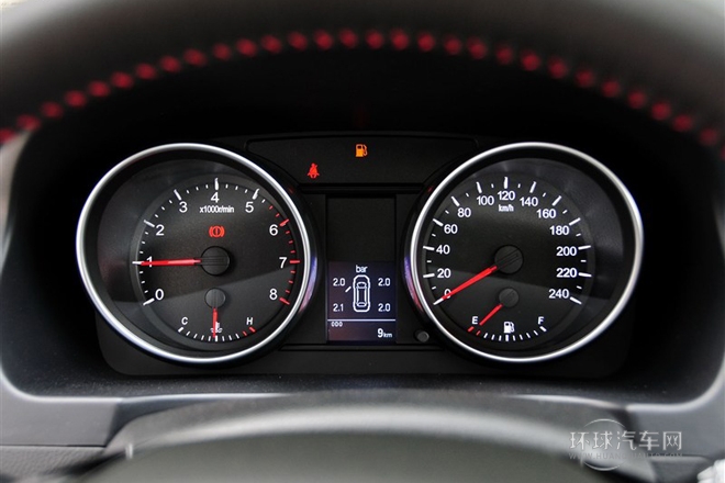 2013款 升級版 1.5T 手動兩驅尊貴型