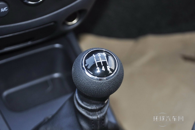 2013款 1.5L 手動標準型 國IV