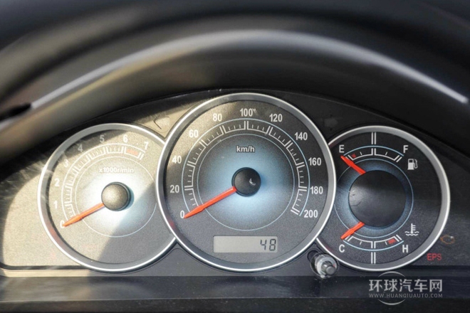 2013款 1.5L 手動標(biāo)準(zhǔn)型 國IV