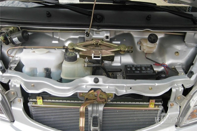 2012款 1.2L新鴻達(dá) 標(biāo)準(zhǔn)型