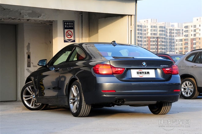 2014款 428i 運(yùn)動(dòng)設(shè)計(jì)套裝