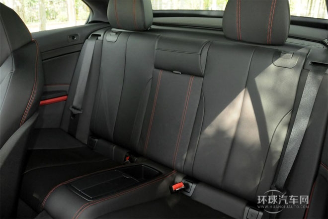 2014款 435i 敞篷運(yùn)動(dòng)設(shè)計(jì)套裝