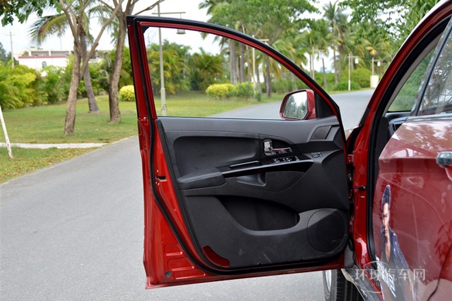 2013款 2.0T 手動創行版