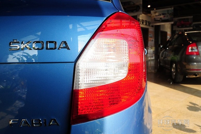 2013款 1.4L 手動晶靈版